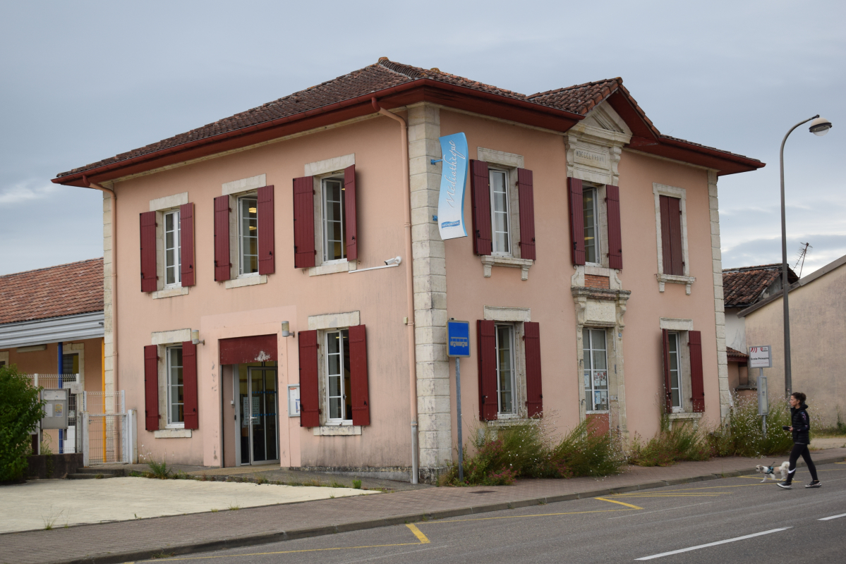 6 Ygos ext&eacute;rieur.JPG