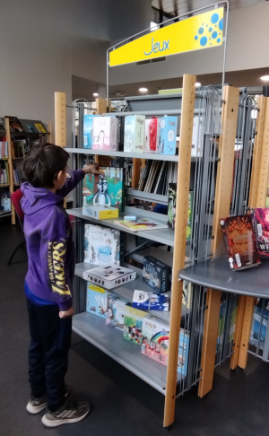 Enfant et jeux de soci&eacute;t&eacute;.jpg